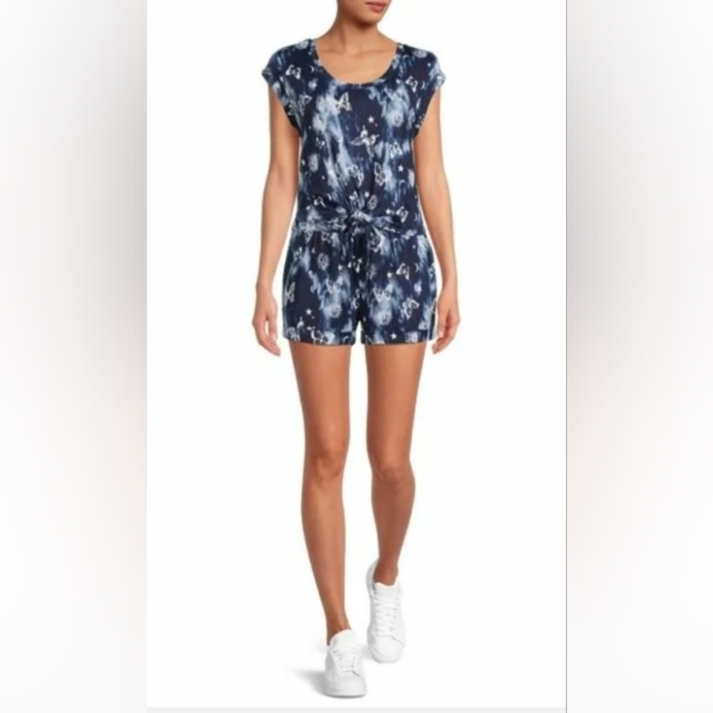 NWOT, JUNIORS 2 PIECE ACTIVE WEAR, MATCHING SLEEVELESS TOP AND SHORTS!☆3FOR $25☆